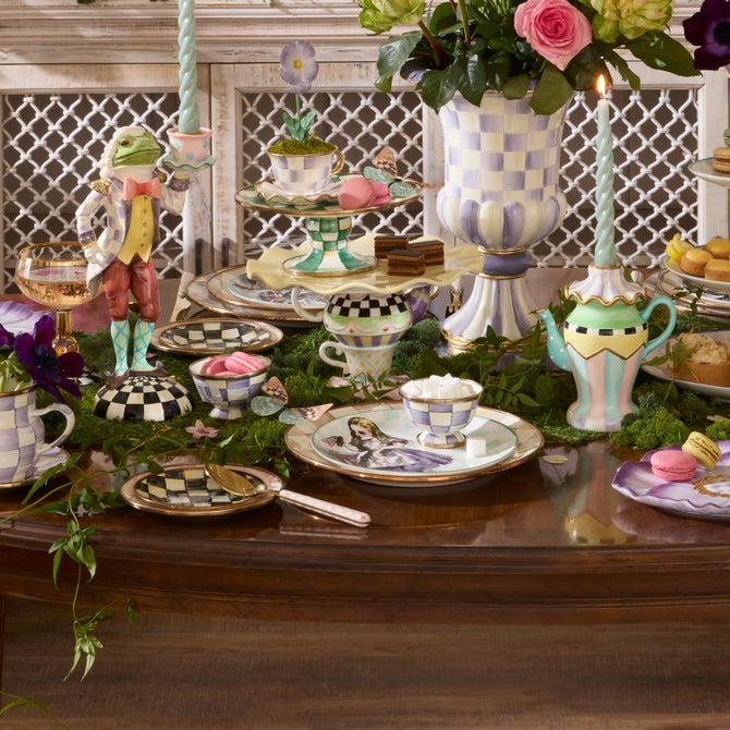 Wonderland Cake Stand