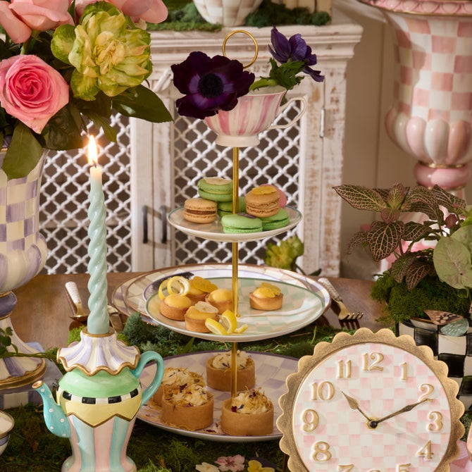 Wonderland Three Tier Sweet Stand