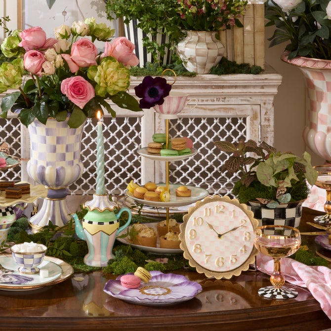 Wonderland Three Tier Sweet Stand